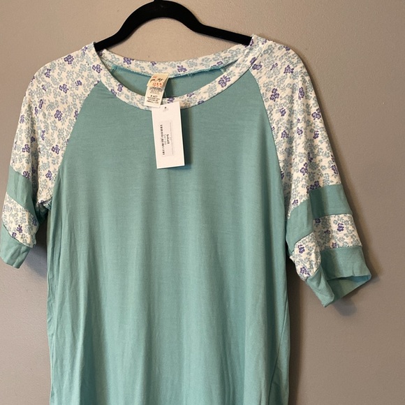 ๐ 7th Ray tshirt, size small - Picture 5 of 6